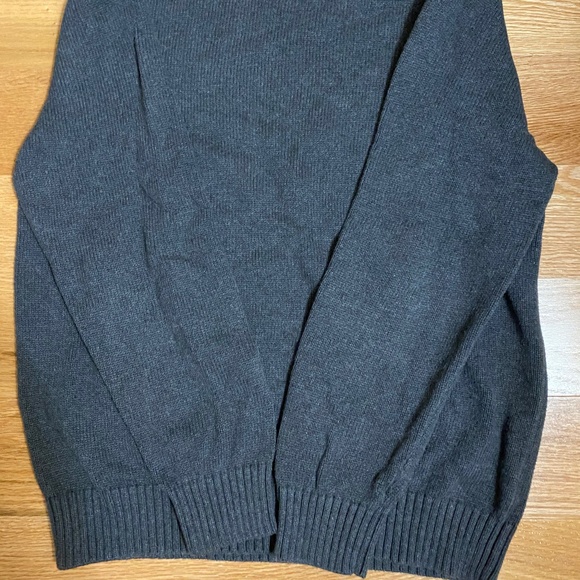 St. John’s Bay Gray Men’s Sweater, Medium - Picture 3 of 4